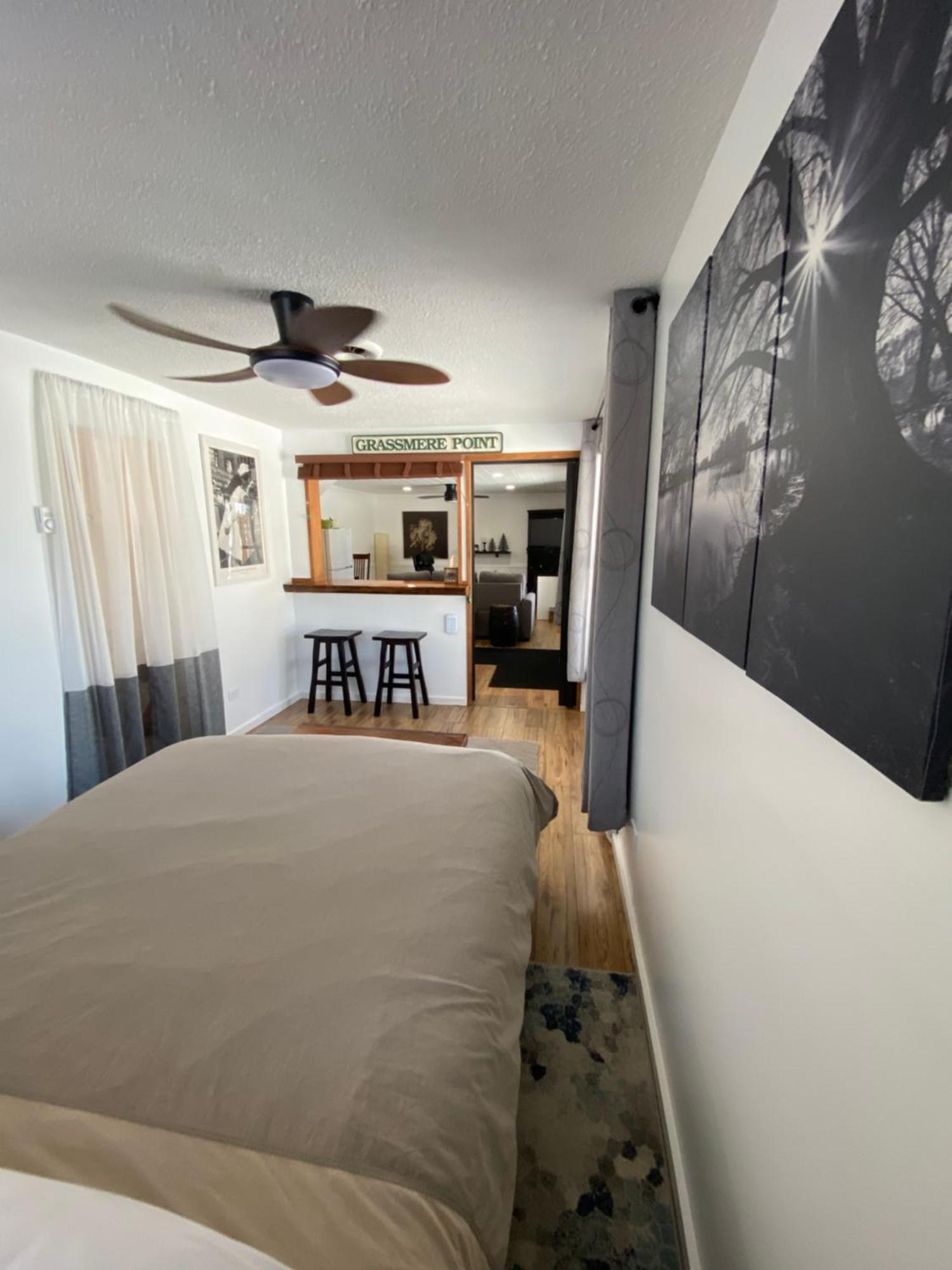 Our Place Up North Bnb ハンツビル エクステリア 写真