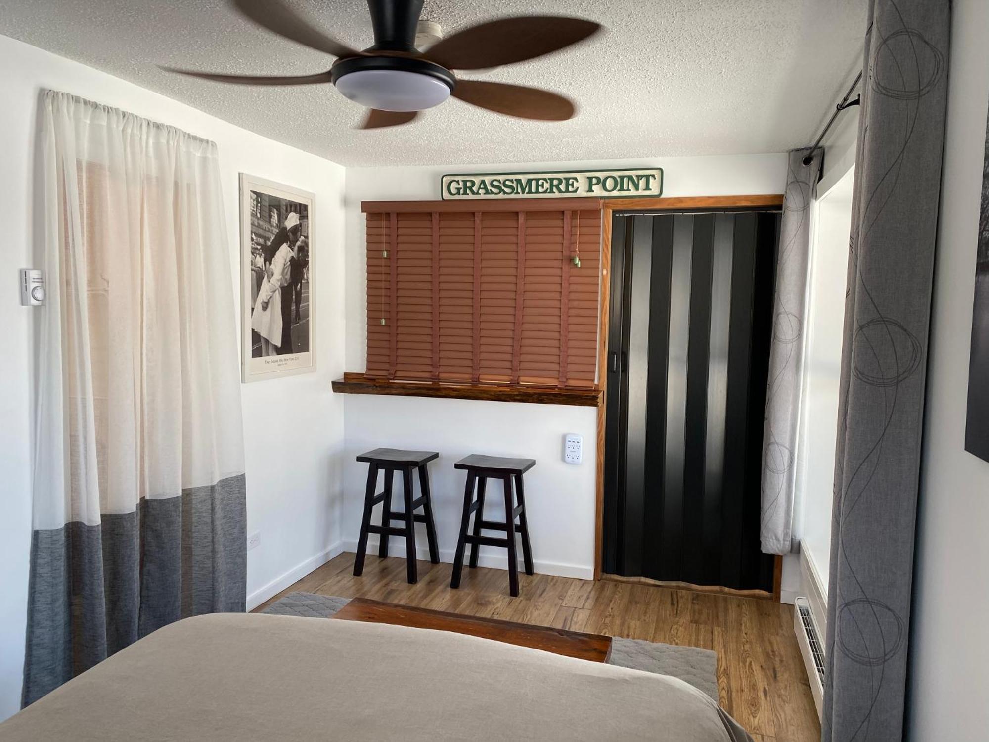Our Place Up North Bnb ハンツビル エクステリア 写真