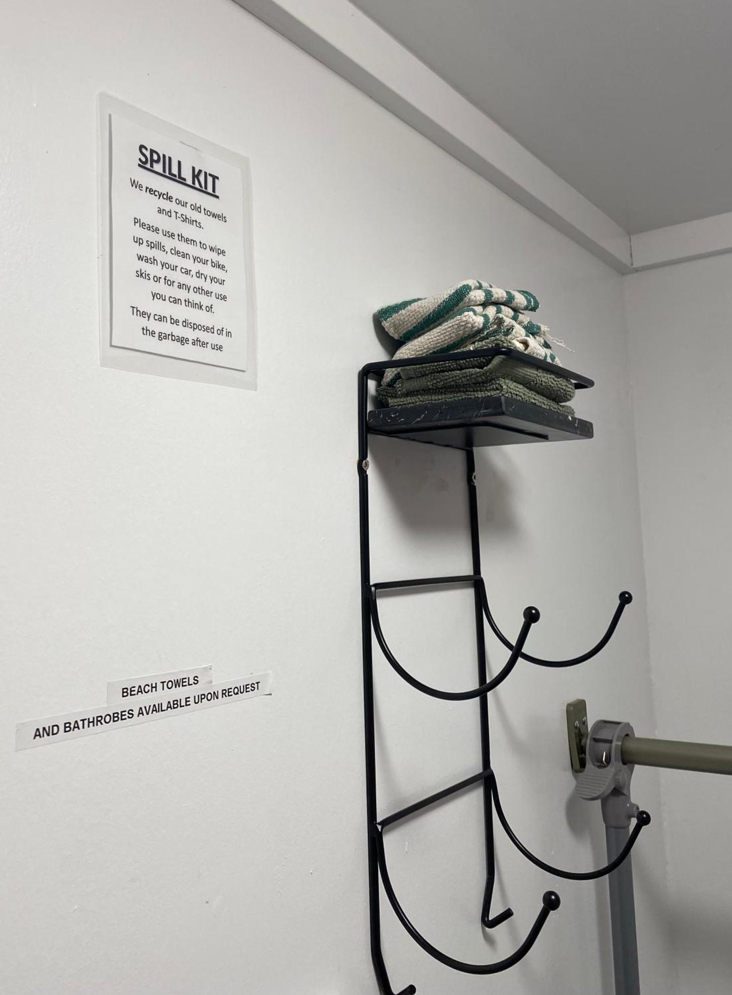 Our Place Up North Bnb ハンツビル エクステリア 写真